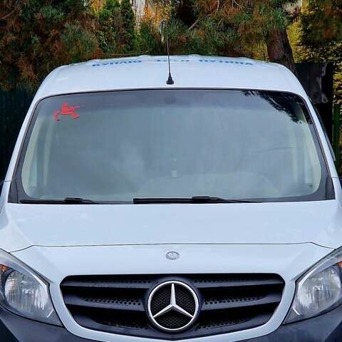 Білий Мерседес Сітан, об'ємом двигуна 1.46 л та пробігом 301 тис. км за 11000 $, фото 6 на Automoto.ua