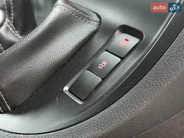 Білий Мерседес Сітан, об'ємом двигуна 1.5 л та пробігом 255 тис. км за 13200 $, фото 31 на Automoto.ua