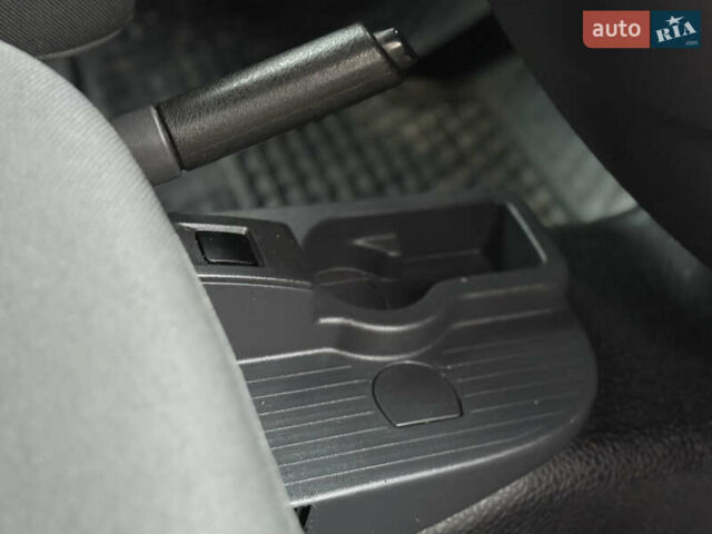 Білий Мерседес Сітан, об'ємом двигуна 1.5 л та пробігом 255 тис. км за 13200 $, фото 37 на Automoto.ua