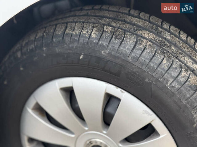 Білий Мерседес Сітан, об'ємом двигуна 1.5 л та пробігом 255 тис. км за 13200 $, фото 20 на Automoto.ua