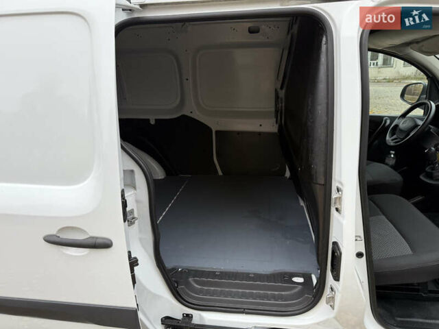 Білий Мерседес Сітан, об'ємом двигуна 1.5 л та пробігом 255 тис. км за 13200 $, фото 35 на Automoto.ua