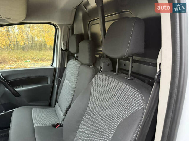 Білий Мерседес Сітан, об'ємом двигуна 1.5 л та пробігом 255 тис. км за 13200 $, фото 53 на Automoto.ua