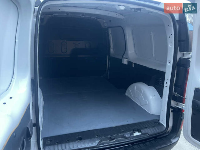 Білий Мерседес Сітан, об'ємом двигуна 1.5 л та пробігом 255 тис. км за 11999 $, фото 37 на Automoto.ua