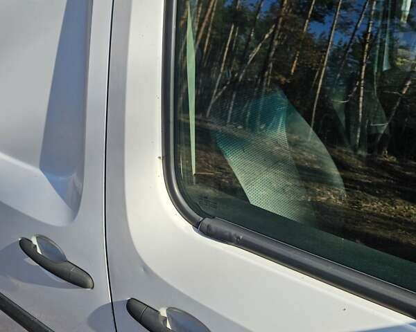 Білий Мерседес Сітан, об'ємом двигуна 1.46 л та пробігом 317 тис. км за 7500 $, фото 4 на Automoto.ua