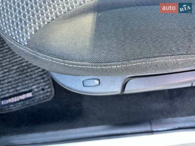 Білий Мерседес Сітан, об'ємом двигуна 1.46 л та пробігом 218 тис. км за 10850 $, фото 31 на Automoto.ua