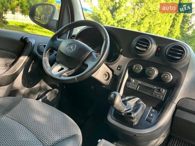 Білий Мерседес Сітан, об'ємом двигуна 1.46 л та пробігом 218 тис. км за 10850 $, фото 23 на Automoto.ua