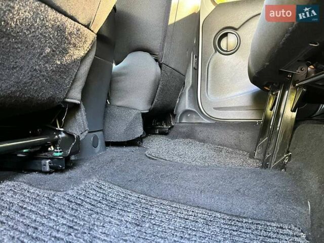 Білий Мерседес Сітан, об'ємом двигуна 1.46 л та пробігом 218 тис. км за 10850 $, фото 38 на Automoto.ua