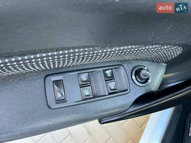 Білий Мерседес Сітан, об'ємом двигуна 1.46 л та пробігом 218 тис. км за 10850 $, фото 28 на Automoto.ua