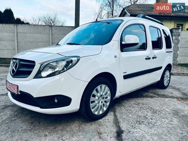Белый Мерседес Ситан, объемом двигателя 1.46 л и пробегом 216 тыс. км за 10700 $, фото 1 на Automoto.ua