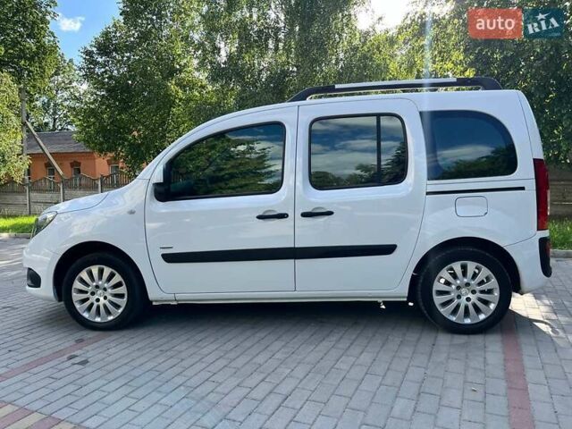 Білий Мерседес Сітан, об'ємом двигуна 1.46 л та пробігом 218 тис. км за 10850 $, фото 4 на Automoto.ua