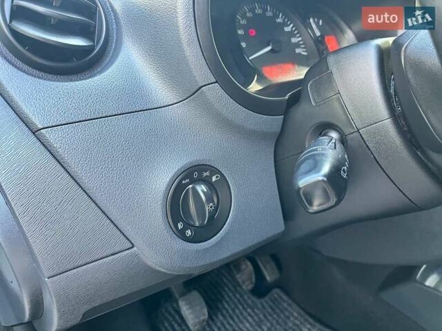 Білий Мерседес Сітан, об'ємом двигуна 1.46 л та пробігом 218 тис. км за 10850 $, фото 29 на Automoto.ua