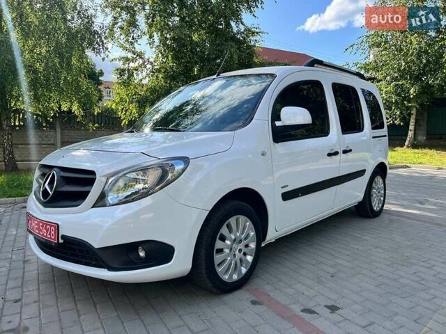 Білий Мерседес Сітан, об'ємом двигуна 1.46 л та пробігом 218 тис. км за 10850 $, фото 2 на Automoto.ua