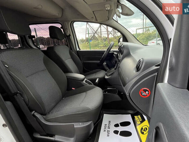 Білий Мерседес Сітан, об'ємом двигуна 1.46 л та пробігом 260 тис. км за 8700 $, фото 16 на Automoto.ua