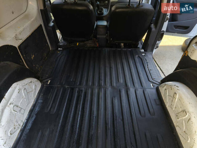 Белый Мерседес Ситан, объемом двигателя 1.46 л и пробегом 189 тыс. км за 8400 $, фото 11 на Automoto.ua