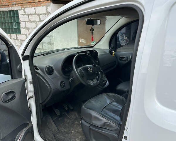 Белый Мерседес Ситан, объемом двигателя 1.46 л и пробегом 189 тыс. км за 8400 $, фото 9 на Automoto.ua