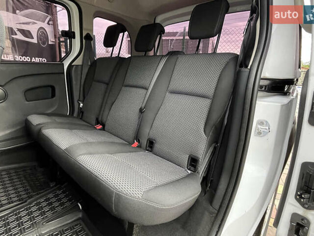 Білий Мерседес Сітан, об'ємом двигуна 1.46 л та пробігом 260 тис. км за 8700 $, фото 12 на Automoto.ua