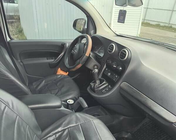 Белый Мерседес Ситан, объемом двигателя 1.46 л и пробегом 390 тыс. км за 6500 $, фото 2 на Automoto.ua