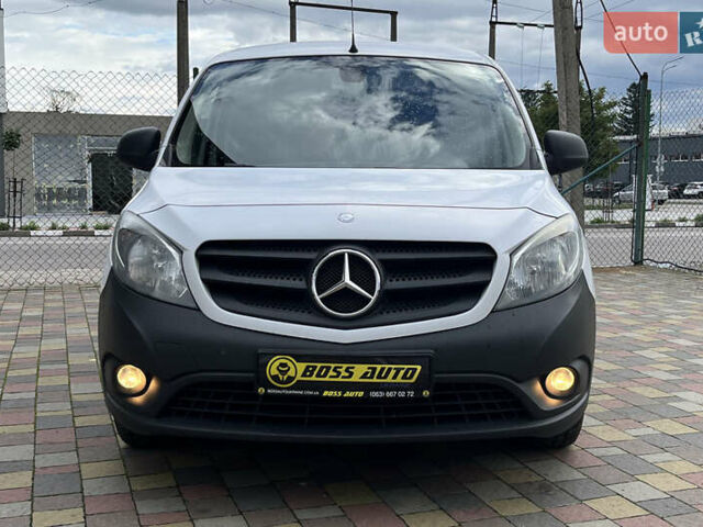 Білий Мерседес Сітан, об'ємом двигуна 1.46 л та пробігом 260 тис. км за 8700 $, фото 1 на Automoto.ua