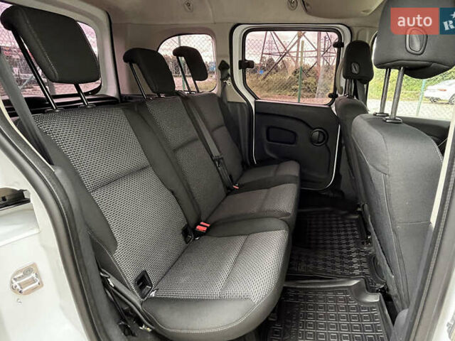 Білий Мерседес Сітан, об'ємом двигуна 1.46 л та пробігом 260 тис. км за 8700 $, фото 15 на Automoto.ua