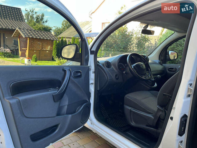 Белый Мерседес Ситан, объемом двигателя 1.5 л и пробегом 187 тыс. км за 11500 $, фото 15 на Automoto.ua