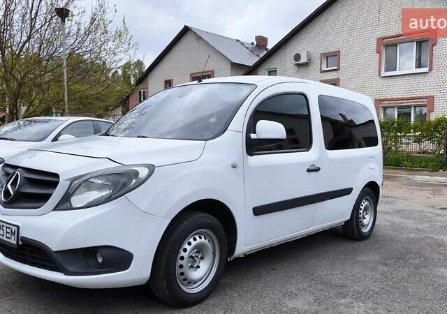 Белый Мерседес Ситан, объемом двигателя 1.46 л и пробегом 243 тыс. км за 8500 $, фото 1 на Automoto.ua