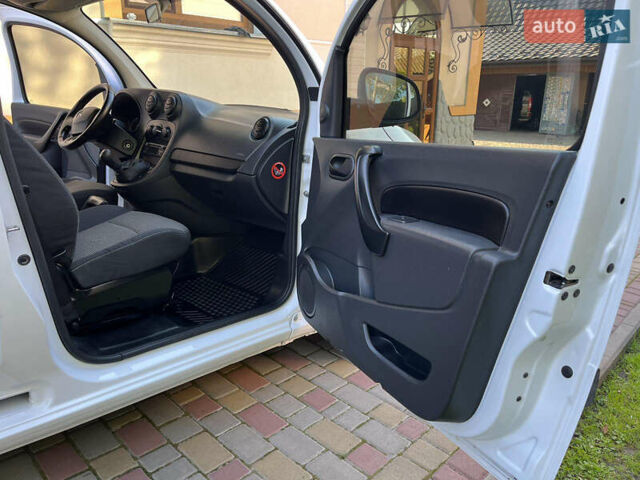 Белый Мерседес Ситан, объемом двигателя 1.5 л и пробегом 187 тыс. км за 11500 $, фото 22 на Automoto.ua