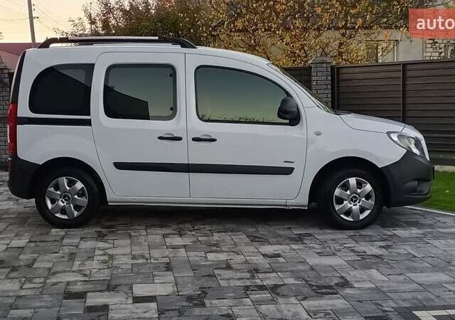 Білий Мерседес Сітан, об'ємом двигуна 1.5 л та пробігом 240 тис. км за 11100 $, фото 11 на Automoto.ua