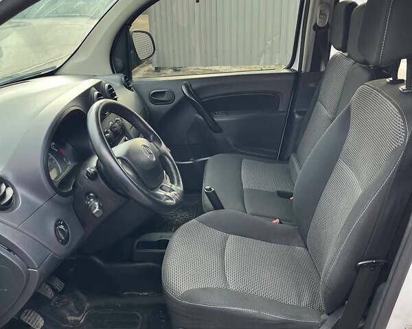 Белый Мерседес Ситан, объемом двигателя 1.46 л и пробегом 192 тыс. км за 11500 $, фото 4 на Automoto.ua