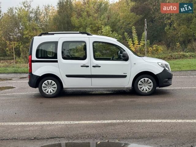 Білий Мерседес Сітан, об'ємом двигуна 1.46 л та пробігом 271 тис. км за 11000 $, фото 11 на Automoto.ua