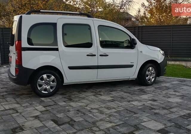 Білий Мерседес Сітан, об'ємом двигуна 1.5 л та пробігом 240 тис. км за 11100 $, фото 14 на Automoto.ua