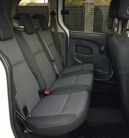 Білий Мерседес Сітан, об'ємом двигуна 1.5 л та пробігом 240 тис. км за 11100 $, фото 28 на Automoto.ua