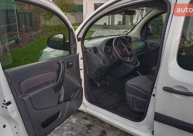 Білий Мерседес Сітан, об'ємом двигуна 1.5 л та пробігом 240 тис. км за 11100 $, фото 31 на Automoto.ua