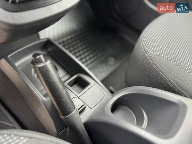 Білий Мерседес Сітан, об'ємом двигуна 1.46 л та пробігом 271 тис. км за 11000 $, фото 28 на Automoto.ua