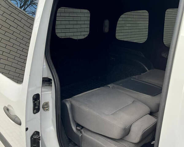 Белый Мерседес Ситан, объемом двигателя 1.46 л и пробегом 192 тыс. км за 11500 $, фото 3 на Automoto.ua