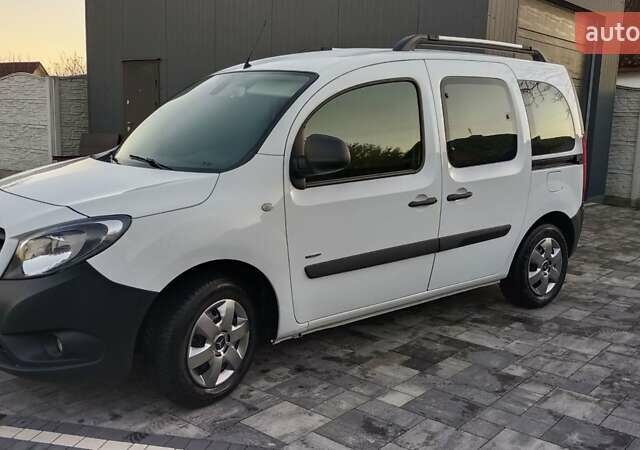 Білий Мерседес Сітан, об'ємом двигуна 1.5 л та пробігом 240 тис. км за 11100 $, фото 20 на Automoto.ua