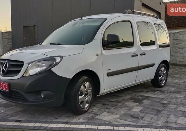 Білий Мерседес Сітан, об'ємом двигуна 1.5 л та пробігом 240 тис. км за 11100 $, фото 12 на Automoto.ua