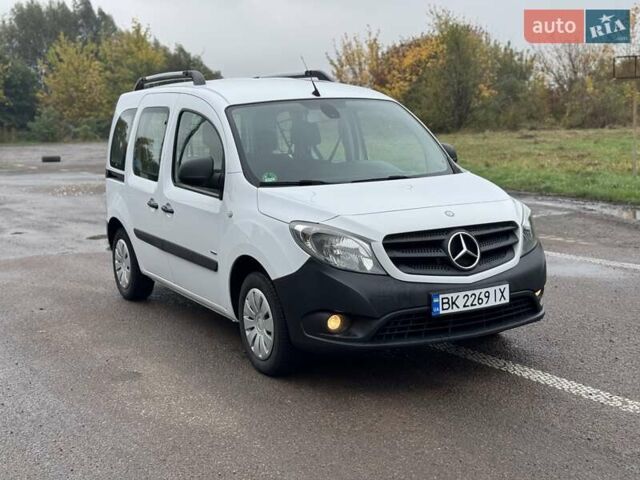 Білий Мерседес Сітан, об'ємом двигуна 1.46 л та пробігом 271 тис. км за 11000 $, фото 1 на Automoto.ua