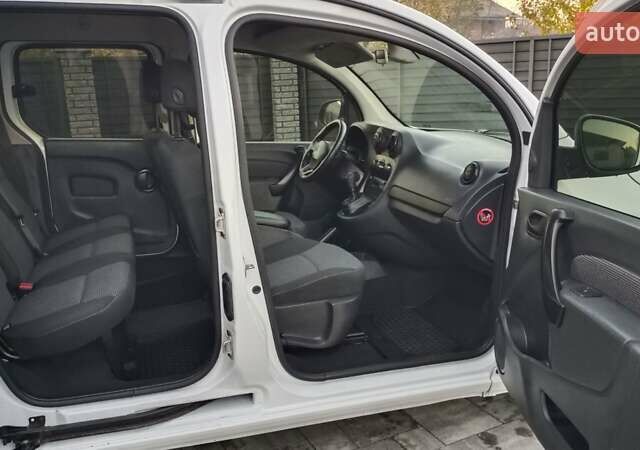 Білий Мерседес Сітан, об'ємом двигуна 1.5 л та пробігом 240 тис. км за 11100 $, фото 21 на Automoto.ua
