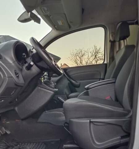 Білий Мерседес Сітан, об'ємом двигуна 1.5 л та пробігом 240 тис. км за 11100 $, фото 25 на Automoto.ua