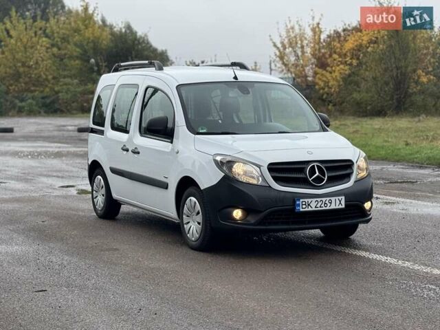 Білий Мерседес Сітан, об'ємом двигуна 1.46 л та пробігом 271 тис. км за 11000 $, фото 62 на Automoto.ua