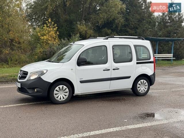 Білий Мерседес Сітан, об'ємом двигуна 1.46 л та пробігом 271 тис. км за 11000 $, фото 57 на Automoto.ua