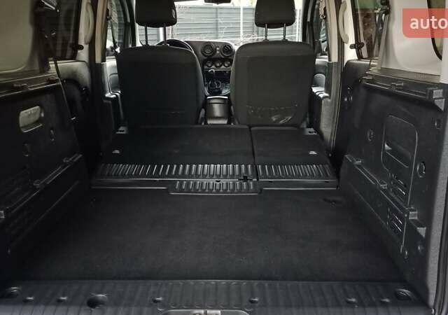 Білий Мерседес Сітан, об'ємом двигуна 1.5 л та пробігом 240 тис. км за 11100 $, фото 38 на Automoto.ua