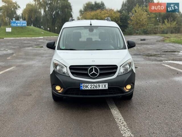 Білий Мерседес Сітан, об'ємом двигуна 1.46 л та пробігом 271 тис. км за 11000 $, фото 2 на Automoto.ua