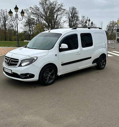 Белый Мерседес Ситан, объемом двигателя 1.46 л и пробегом 257 тыс. км за 9900 $, фото 6 на Automoto.ua