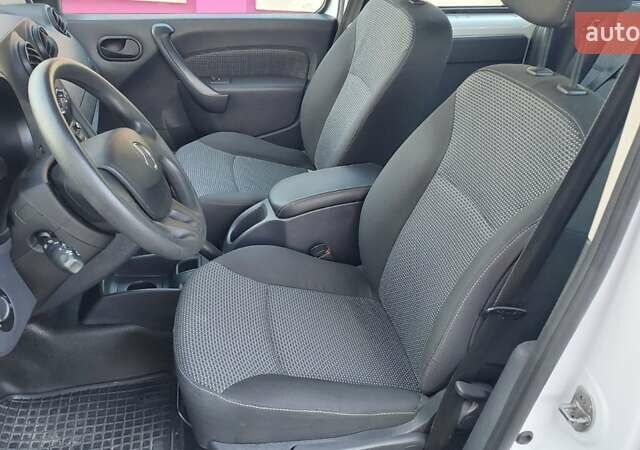 Мерседес Ситан 2017 в Луцке на Automoto.ua Белый Мерседес Ситан, объемом двигателя 1.5 л и пробегом 231 тыс. км за 11300 $, фото 6 на Automoto.ua