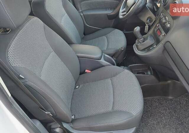 Мерседес Ситан 2017 в Луцке на Automoto.ua Белый Мерседес Ситан, объемом двигателя 1.5 л и пробегом 231 тыс. км за 11300 $, фото 18 на Automoto.ua