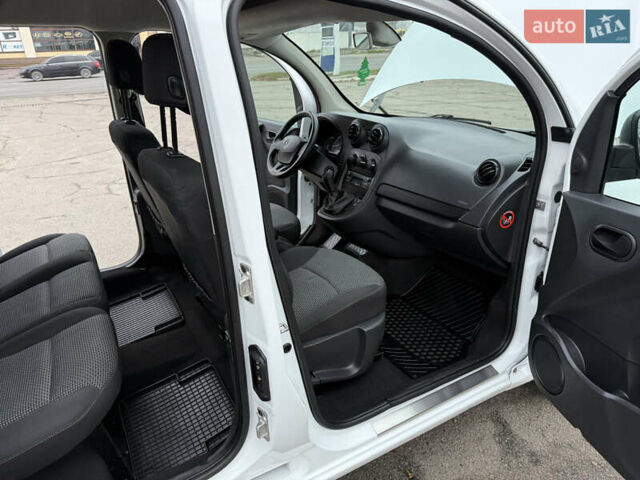 Белый Мерседес Ситан, объемом двигателя 1.5 л и пробегом 127 тыс. км за 13999 $, фото 130 на Automoto.ua