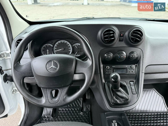Белый Мерседес Ситан, объемом двигателя 1.5 л и пробегом 127 тыс. км за 13999 $, фото 4 на Automoto.ua