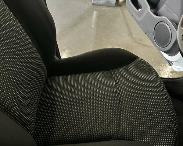 Белый Мерседес Ситан, объемом двигателя 1.46 л и пробегом 228 тыс. км за 11829 $, фото 30 на Automoto.ua