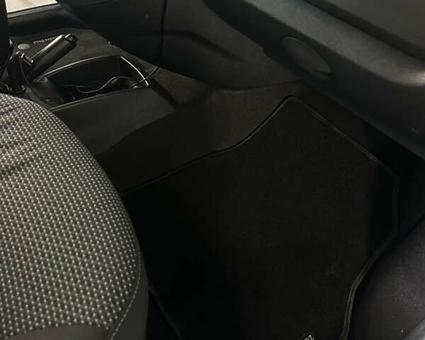 Белый Мерседес Ситан, объемом двигателя 1.46 л и пробегом 228 тыс. км за 11829 $, фото 29 на Automoto.ua